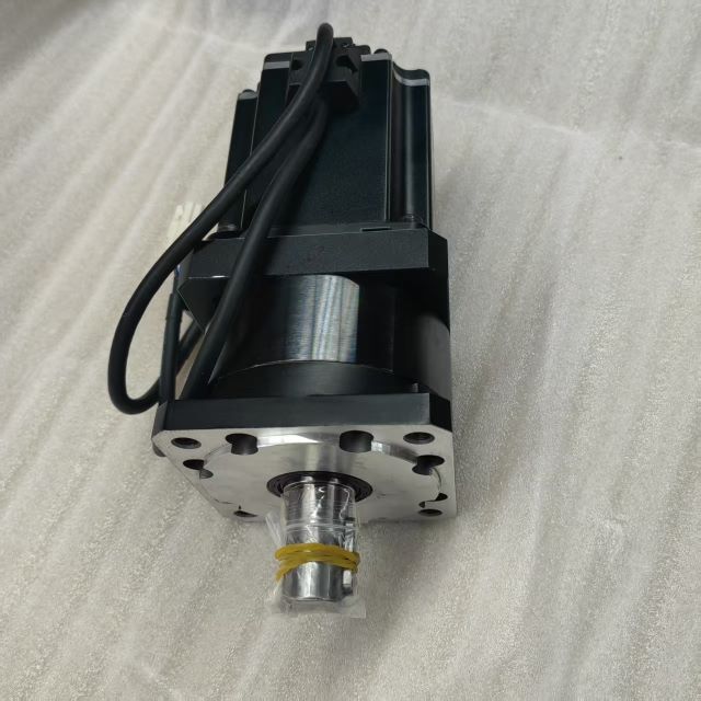 Servo motor na may planetary gear reducer para sa industrial robot joints